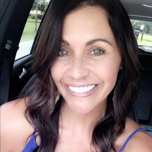 Meet your Posher, Deanna